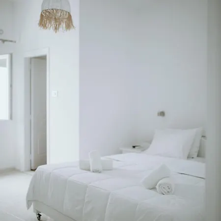 Thirasia Hotel Fira (Santorini)