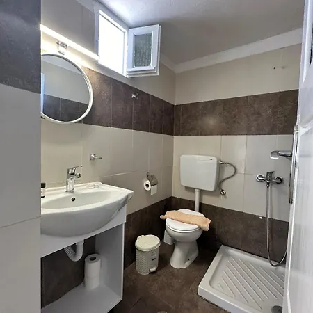 Hotel Thirasia 2*