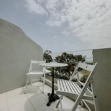 Thirasia Hotel 2*